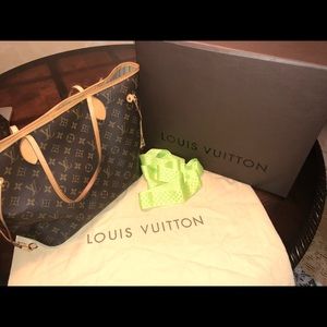 Louis Vuitton Monogram Neverfull! MM
